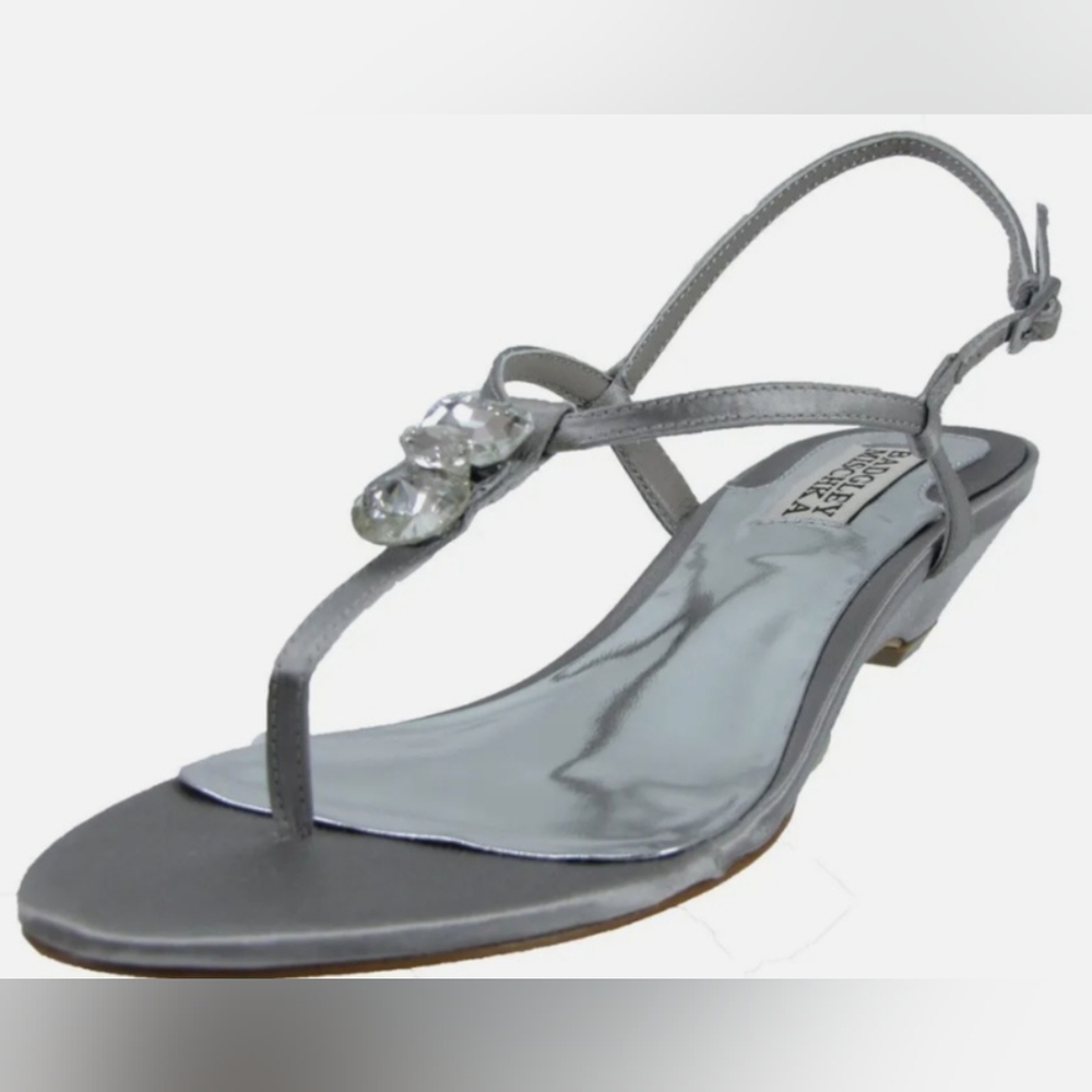 Badgley Mischka Zudora wedge sandal in Ash, Women's size 7